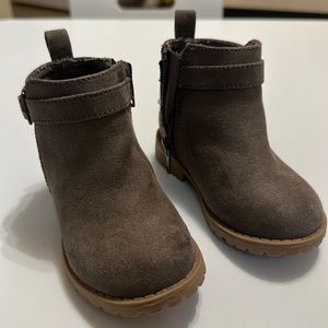Old navy suede boots, size 6  gray color